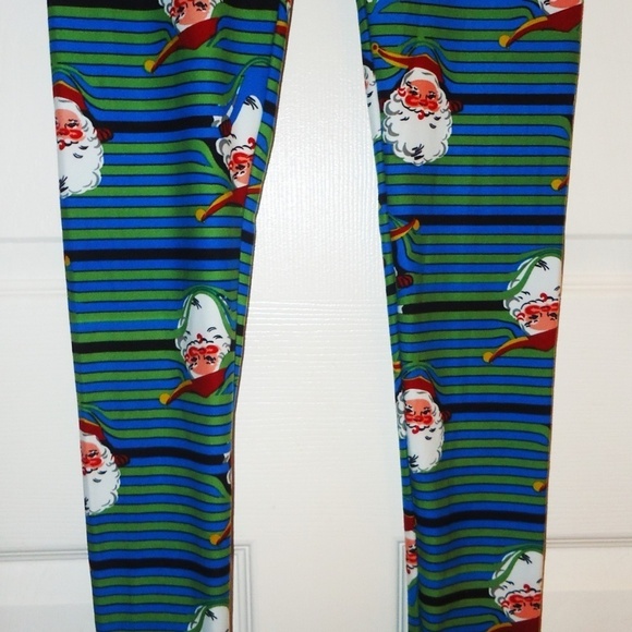 💥SALE💥 LULAROE OS 12/22 SANTA CHRISTMAS LEGGINGS - Picture 3 of 8